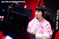 Elk：接受所有批评和意见；我们队员的关系不需要别人来评价